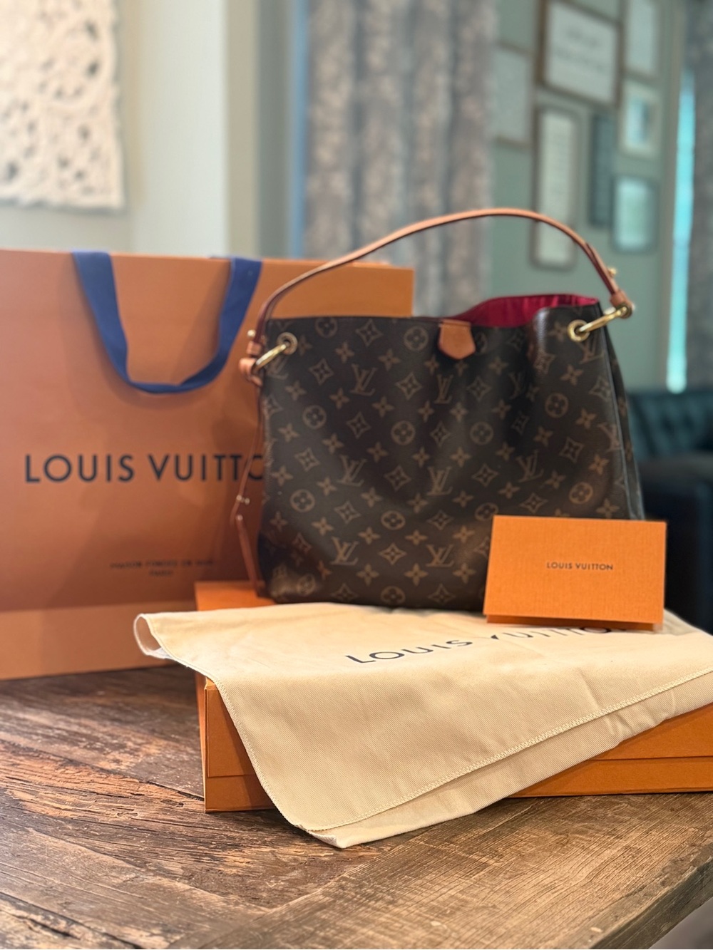 Louis Vuitton Monogram Hobo Shoulder Bag with Pink Interior - Picture 2 of 5